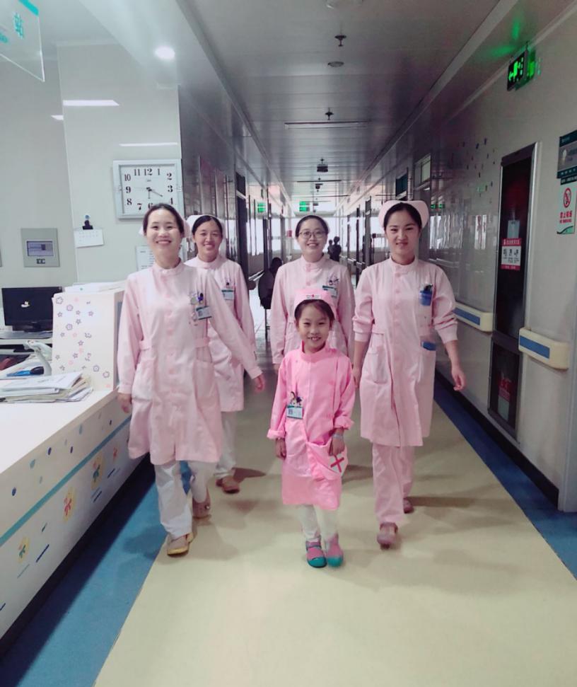 008 兒科二病區(qū) 巴合藏 09-061《長大后我就成了你》 - 副本.jpg 008 兒科二病區(qū) 巴合藏 09-061《長大后我就成了你》 - 副本.jpg